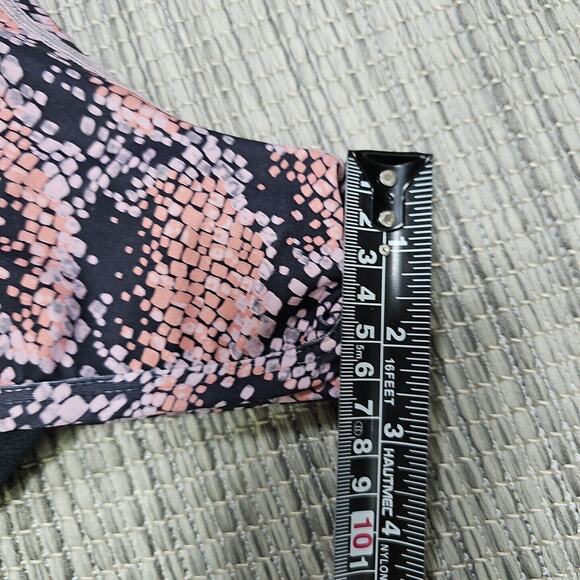 Fabletics Olesia Shine Shorts Stretch Pink Black Snakeskin Animal Print Running - Picture 9 of 10